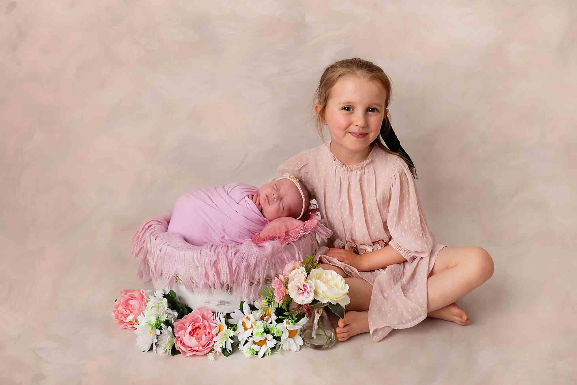 newborn and sibling photo shoot